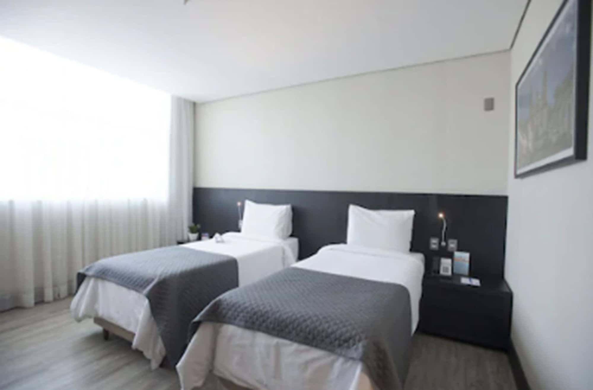 Готель Tryp By Wyndham Belo Horizonte Savassi Екстер'єр фото