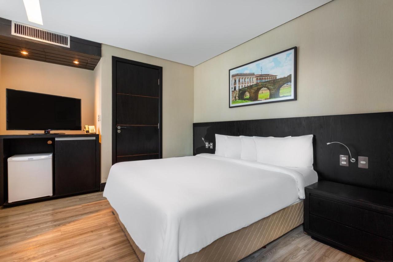 Готель Tryp By Wyndham Belo Horizonte Savassi Екстер'єр фото