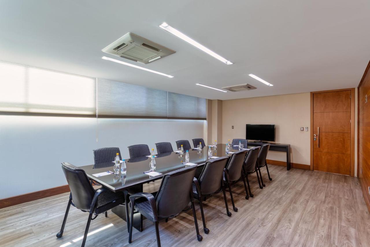 Готель Tryp By Wyndham Belo Horizonte Savassi Екстер'єр фото