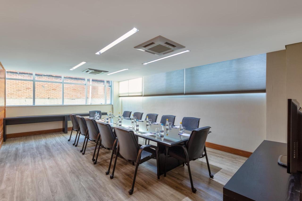 Готель Tryp By Wyndham Belo Horizonte Savassi Екстер'єр фото